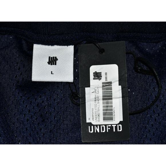 B0 NWT UNDEFEATED Navy W/Check Side Panel Finish Line Basketball Shorts Sz L $90 - Picture 4 of 5